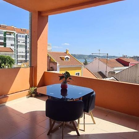 Ferienwohnung Relax In Lisbon For 4 People With Terrace And Parking Exterior foto